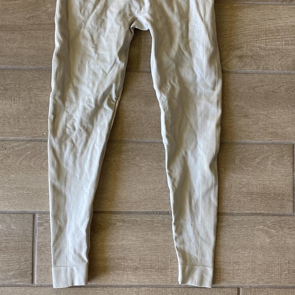 Set Active Cream Leggings Size: M - Picture 4 of 7